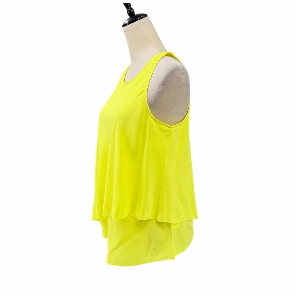 Trina Turk NWT Kesso Bright Neon Yellow 100% Silk Layered Hem Tank Blouse - Picture 2 of 10
